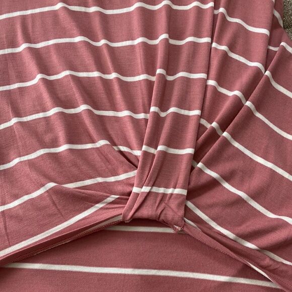 Color Block Twist Front Top - Picture 9 of 13